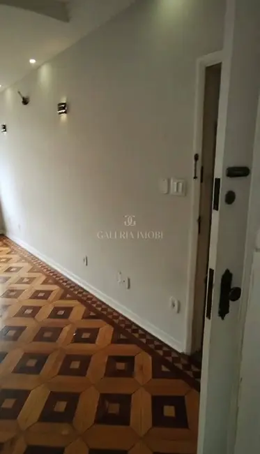 Apartamento com 2 quartos à venda, 80m2 em Gonzaga, Santos - SP - imagem 3 Foto 3 de Apartamento com 2 quartos à venda, 80m2 em Gonzaga, Santos - SP