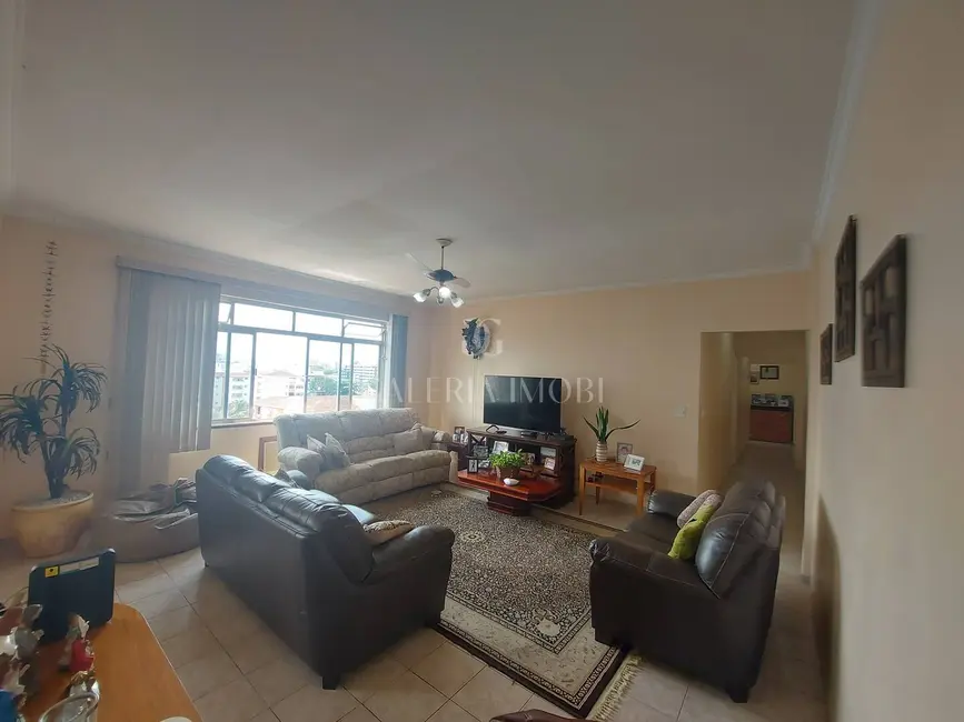 Apartamento com 3 quartos à venda, 151m2 em Gonzaga, Santos - SP - imagem 4 Foto 4 de Apartamento com 3 quartos à venda, 151m2 em Gonzaga, Santos - SP