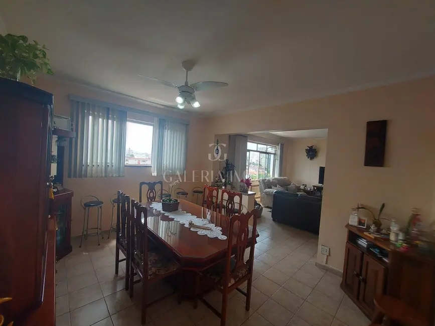 Apartamento com 3 quartos à venda, 151m2 em Gonzaga, Santos - SP - imagem 6 Foto 6 de Apartamento com 3 quartos à venda, 151m2 em Gonzaga, Santos - SP