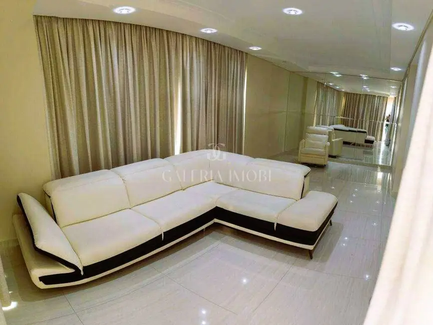 Apartamento com 4 quartos para alugar, 255m2 em Aparecida, Santos - SP - imagem 8 Foto 8 de Apartamento com 4 quartos para alugar, 255m2 em Aparecida, Santos - SP