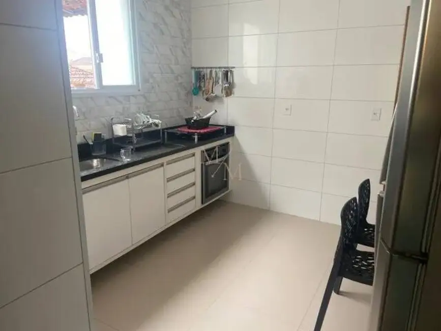 Foto 3 de Casa com 3 quartos à venda, 105m2 em Marapé, Santos - SP