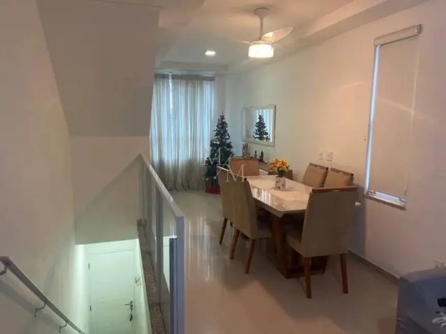 Foto 2 de Casa com 3 quartos à venda, 105m2 em Marapé, Santos - SP