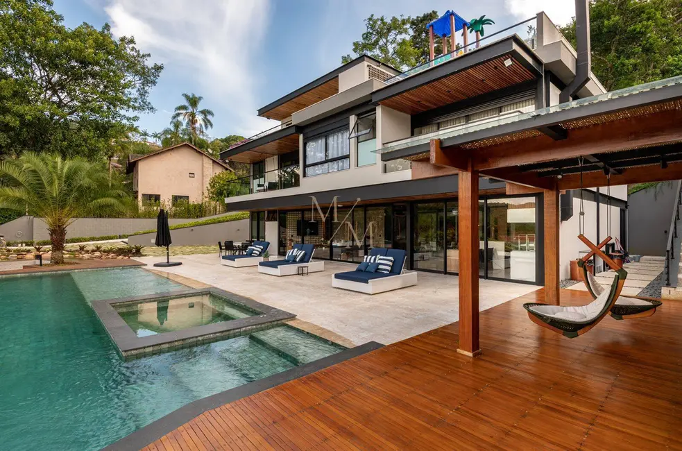 Foto 9 de Chácara com 5 quartos à venda, 670m2 em Chácaras Condomínio Recanto Pássaros II, Jacarei - SP