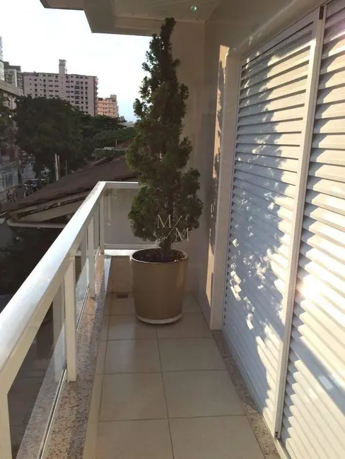 Foto 1 de Casa com 4 quartos à venda e para alugar, 190m2 em Embaré, Santos - SP