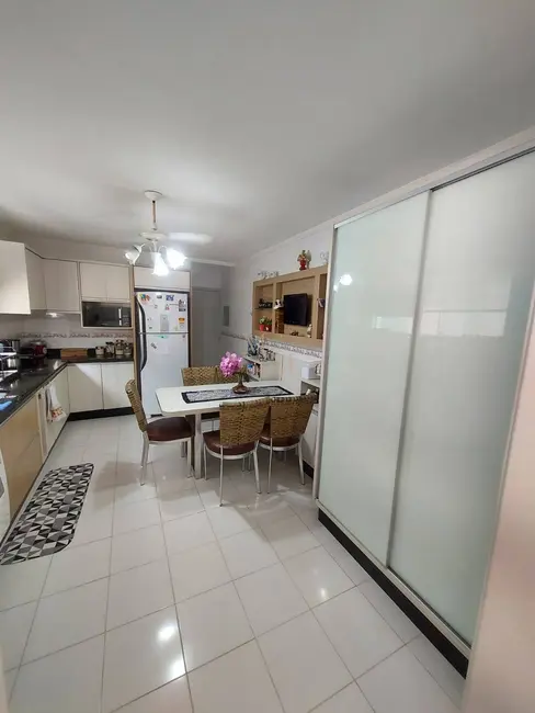 Foto 8 de Casa com 4 quartos à venda, 228m2 em Aparecida, Santos - SP