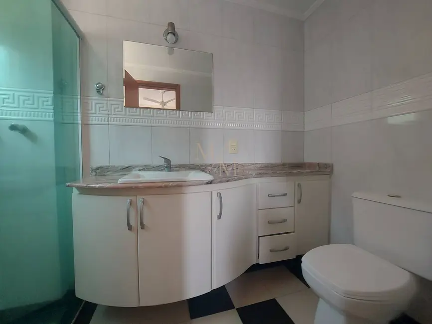 Apartamento com 3 quartos para alugar, 101m2 em Embaré, Santos - SP - imagem 9 Foto 9 de Apartamento com 3 quartos para alugar, 101m2 em Embaré, Santos - SP