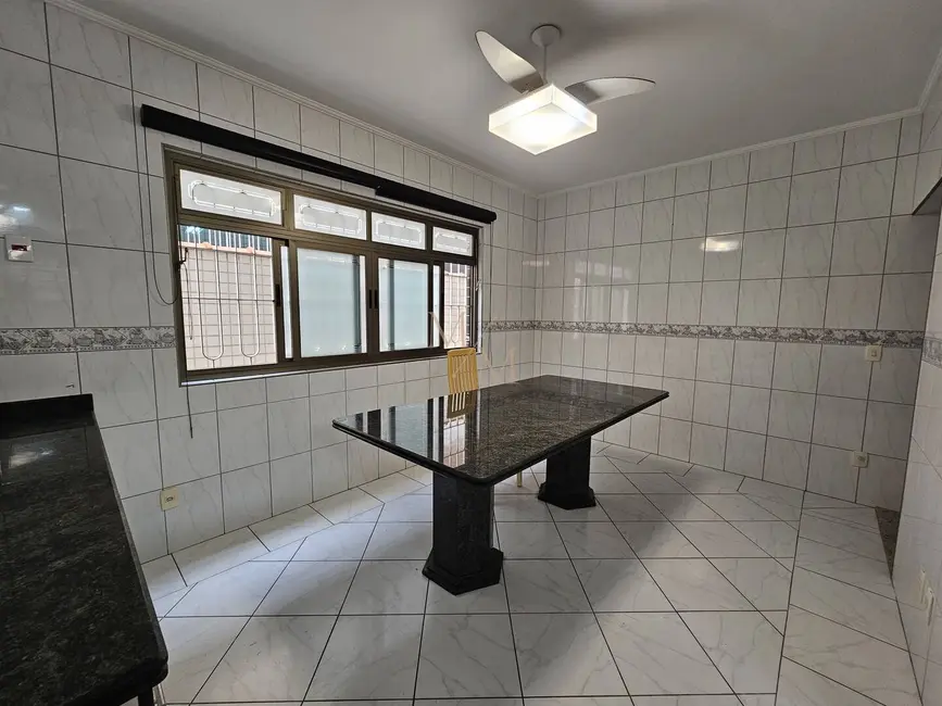 Casa com 3 quartos à venda, 171m2 em Embaré, Santos - SP - imagem 8 Foto 8 de Casa com 3 quartos à venda, 171m2 em Embaré, Santos - SP