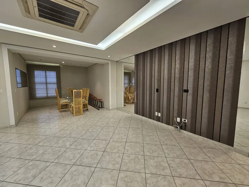 Casa com 3 quartos à venda, 171m2 em Embaré, Santos - SP - imagem 3 Foto 3 de Casa com 3 quartos à venda, 171m2 em Embaré, Santos - SP