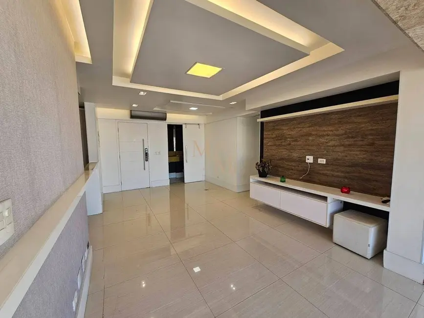 Apartamento com 3 quartos para alugar, 111m2 em Encruzilhada, Santos - SP - imagem 3 Foto 3 de Apartamento com 3 quartos para alugar, 111m2 em Encruzilhada, Santos - SP