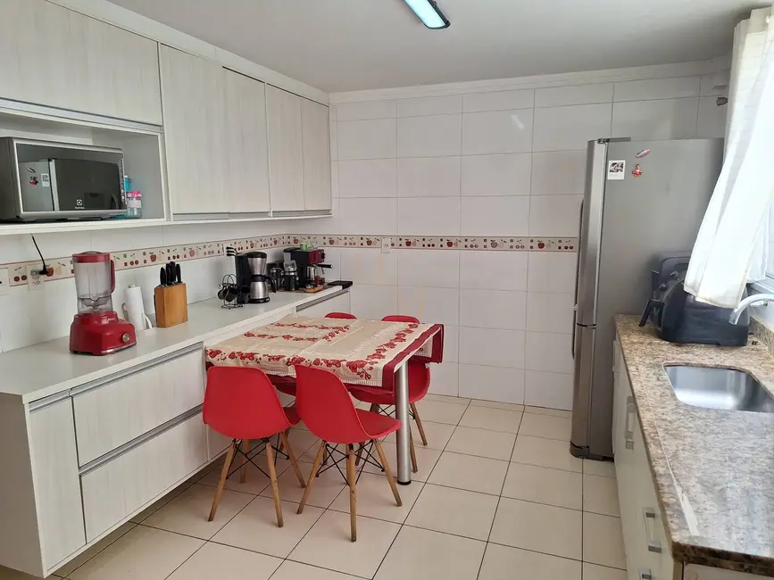 Foto 8 de Casa com 3 quartos à venda, 116m2 em Macuco, Santos - SP