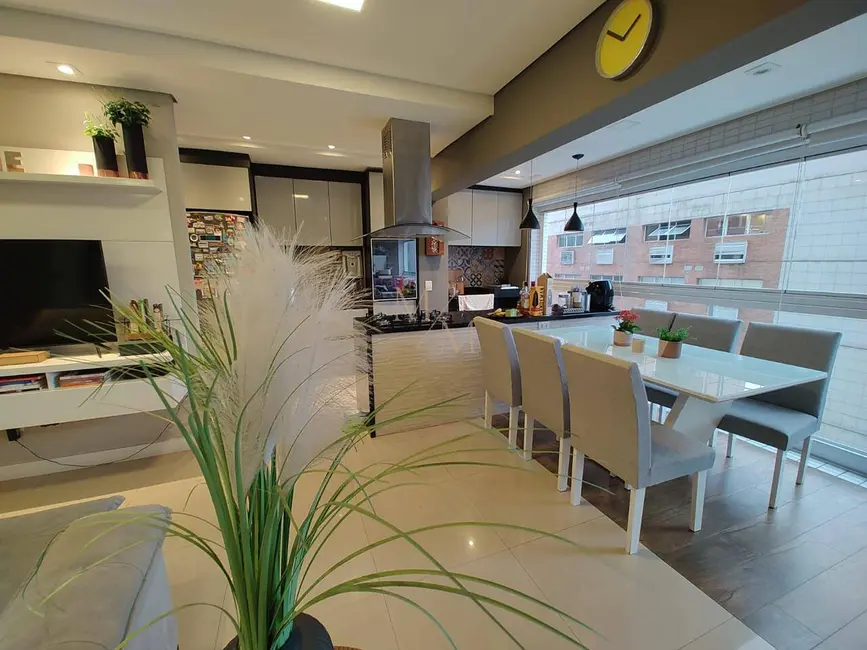 Apartamento com 1 quarto à venda, 57m2 em Gonzaga, Santos - SP - imagem 5 Foto 5 de Apartamento com 1 quarto à venda, 57m2 em Gonzaga, Santos - SP