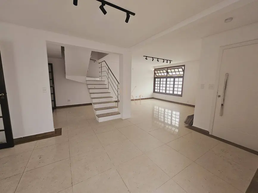 Foto 2 de Casa com 3 quartos à venda, 145m2 em Aparecida, Santos - SP