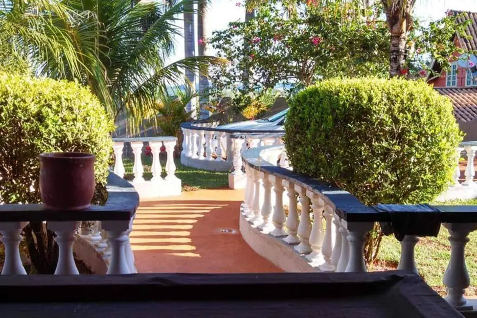 Foto 3 de Chácara com 4 quartos à venda, 1000m2 em Igarata - SP