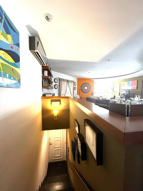 Casa com 3 quartos à venda, 190m2 em Aparecida, Santos - SP - imagem 3 Foto 3 de Casa com 3 quartos à venda, 190m2 em Aparecida, Santos - SP