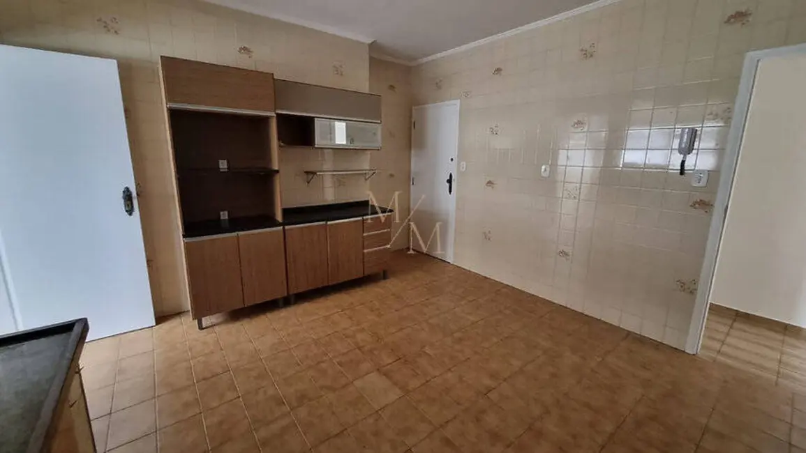 Apartamento com 2 quartos para alugar, 125m2 em Embaré, Santos - SP - imagem 5 Foto 5 de Apartamento com 2 quartos para alugar, 125m2 em Embaré, Santos - SP