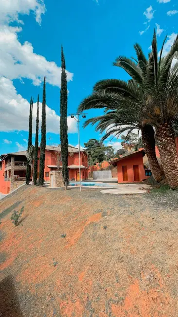 Foto 2 de Chácara com 5 quartos à venda, 815m2 em Chácaras Copaco, Aruja - SP