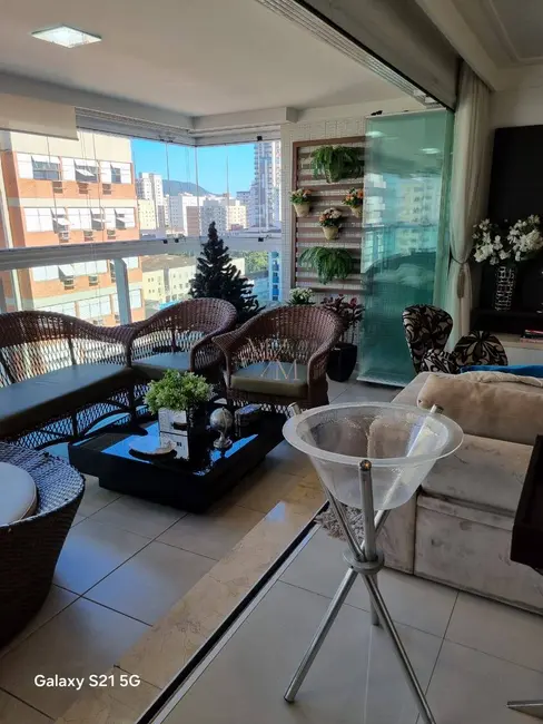 Foto 2 de Apartamento com 3 quartos à venda, 189m2 em Embaré, Santos - SP
