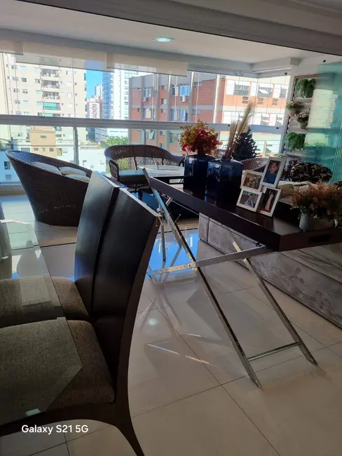 Apartamento com 3 quartos à venda, 189m2 em Embaré, Santos - SP - imagem 8 Foto 8 de Apartamento com 3 quartos à venda, 189m2 em Embaré, Santos - SP