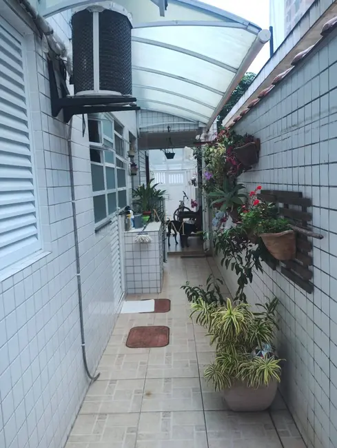 Foto 2 de Casa com 3 quartos à venda, 90m2 em Vila Belmiro, Santos - SP