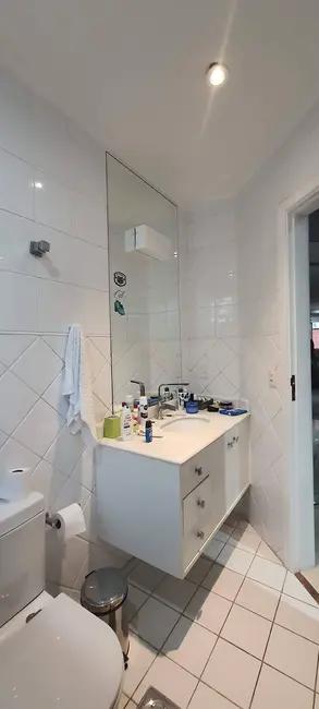 Apartamento com 3 quartos à venda e para alugar, 204m2 em Gonzaga, Santos - SP - imagem 9 Foto 9 de Apartamento com 3 quartos à venda e para alugar, 204m2 em Gonzaga, Santos - SP