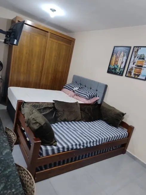 Foto 3 de Kitnet com 1 quarto à venda, 35m2 em Embaré, Santos - SP