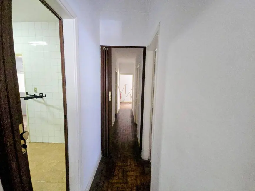 Apartamento com 2 quartos à venda, 110m2 em Gonzaga, Santos - SP - imagem 4 Foto 4 de Apartamento com 2 quartos à venda, 110m2 em Gonzaga, Santos - SP