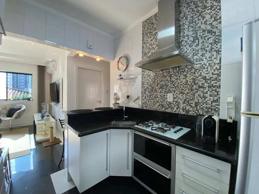 Foto 9 de Apartamento com 2 quartos à venda, 63m2 em Embaré, Santos - SP