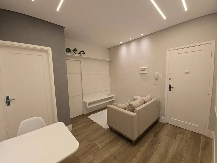 Foto 3 de Apartamento com 2 quartos à venda, 55m2 em Embaré, Santos - SP