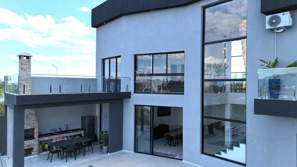 Foto 2 de Chácara com 6 quartos à venda, 600m2 em Igarata - SP