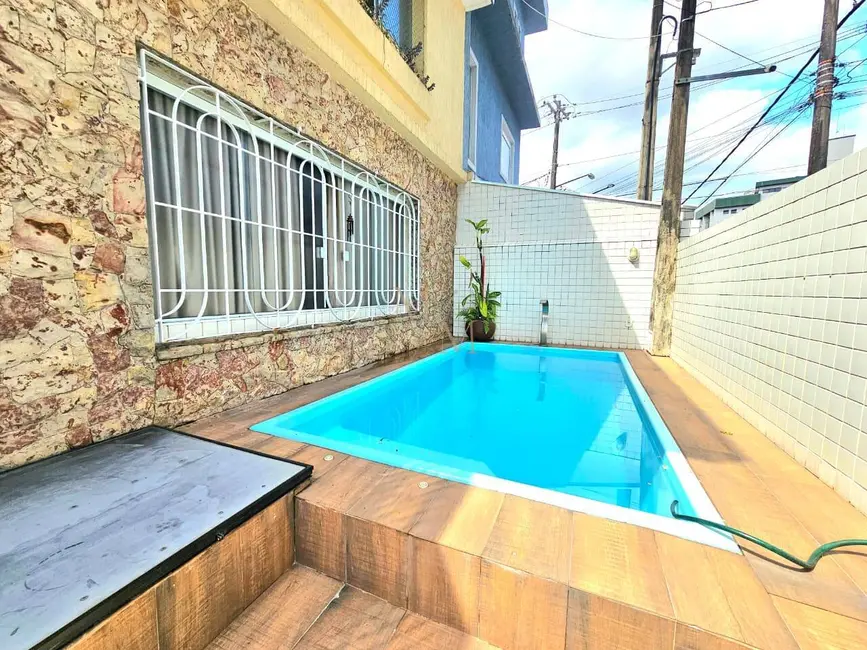 Foto 2 de Casa com 3 quartos à venda, 168m2 em Marapé, Santos - SP