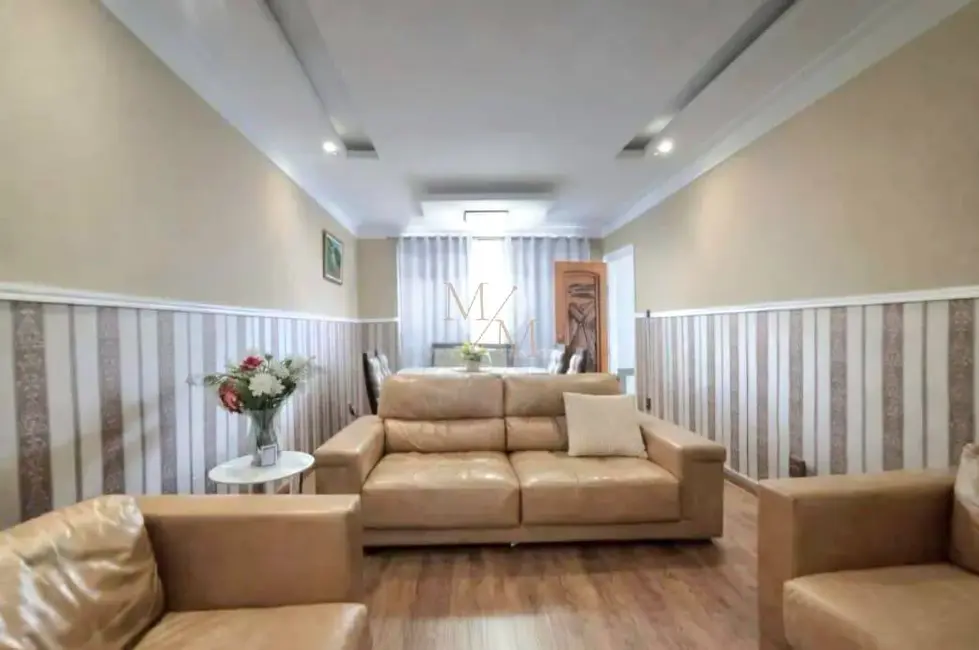 Casa com 3 quartos à venda, 114m2 em Encruzilhada, Santos - SP - imagem 4 Foto 4 de Casa com 3 quartos à venda, 114m2 em Encruzilhada, Santos - SP