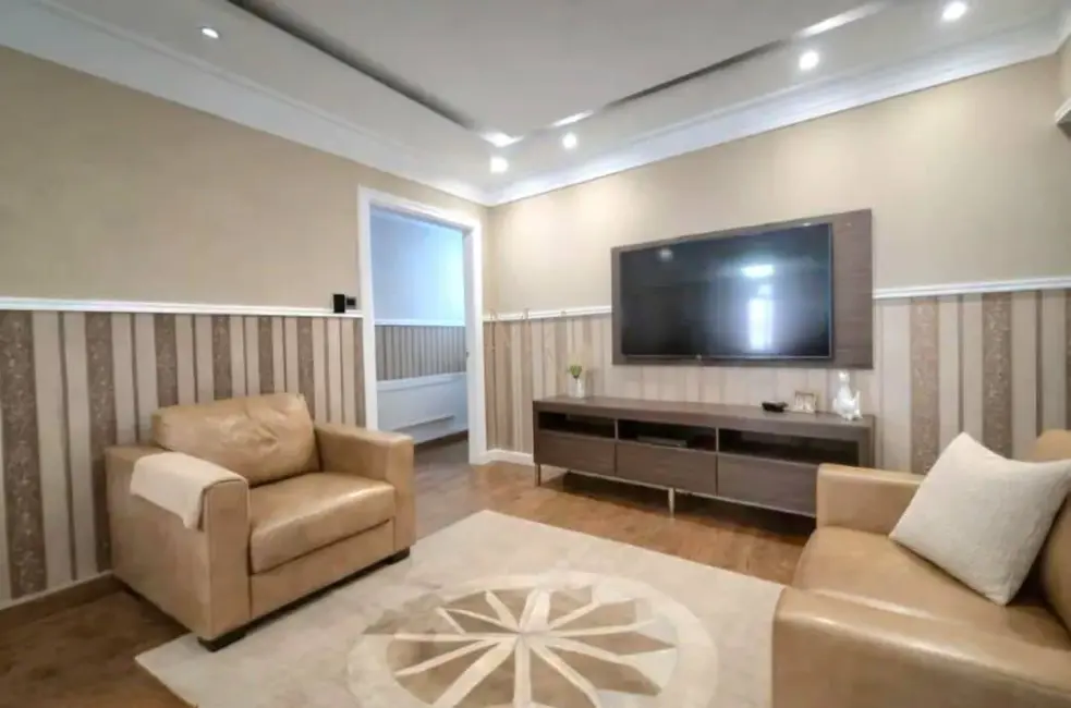 Casa com 3 quartos à venda, 114m2 em Encruzilhada, Santos - SP - imagem 5 Foto 5 de Casa com 3 quartos à venda, 114m2 em Encruzilhada, Santos - SP