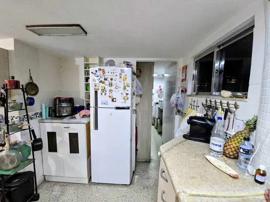 Foto 9 de Apartamento com 2 quartos à venda, 100m2 em Gonzaga, Santos - SP