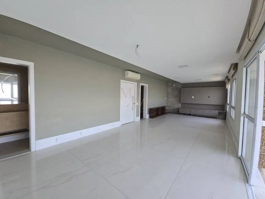 Apartamento com 3 quartos à venda, 189m2 em Ponta da Praia, Santos - SP - imagem 7 Foto 7 de Apartamento com 3 quartos à venda, 189m2 em Ponta da Praia, Santos - SP