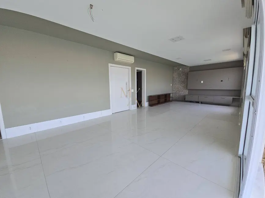 Apartamento com 3 quartos à venda, 189m2 em Ponta da Praia, Santos - SP - imagem 3 Foto 3 de Apartamento com 3 quartos à venda, 189m2 em Ponta da Praia, Santos - SP