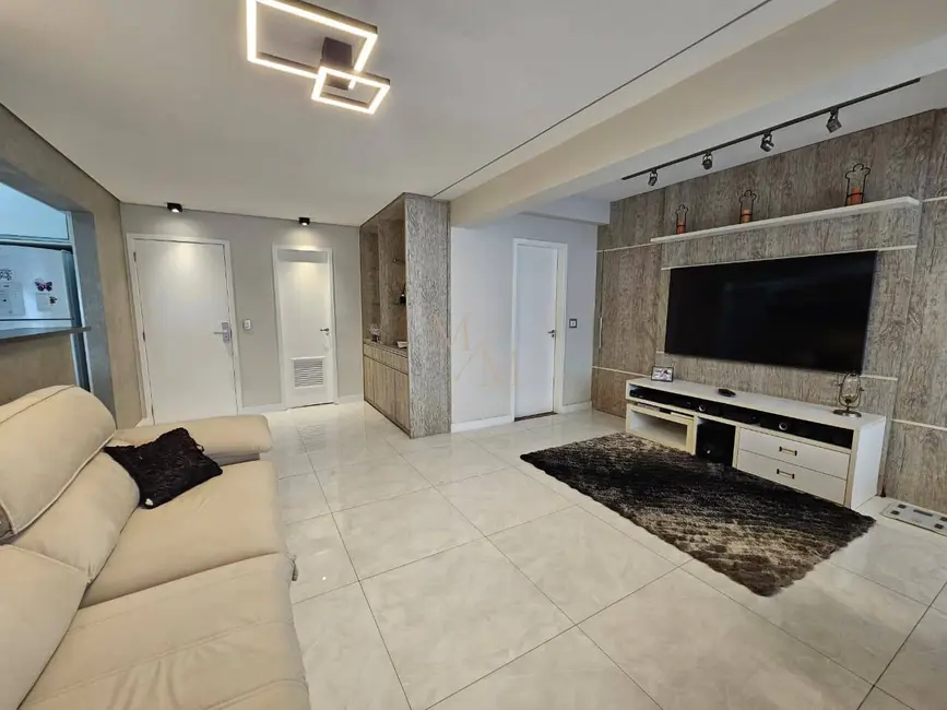 Foto 3 de Apartamento com 3 quartos à venda, 90m2 em Encruzilhada, Santos - SP