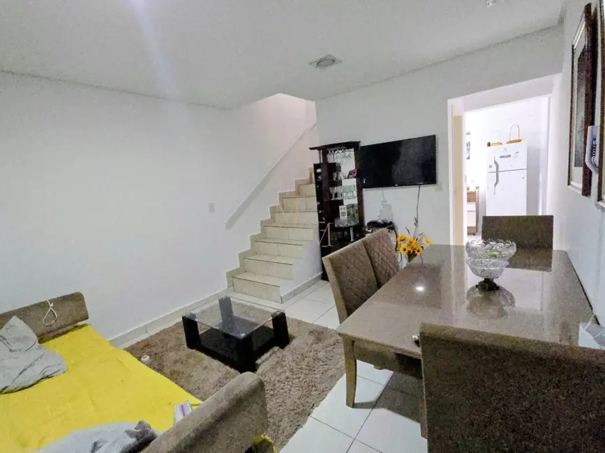 Foto 3 de Casa com 2 quartos à venda, 56m2 em Quietude, Praia Grande - SP