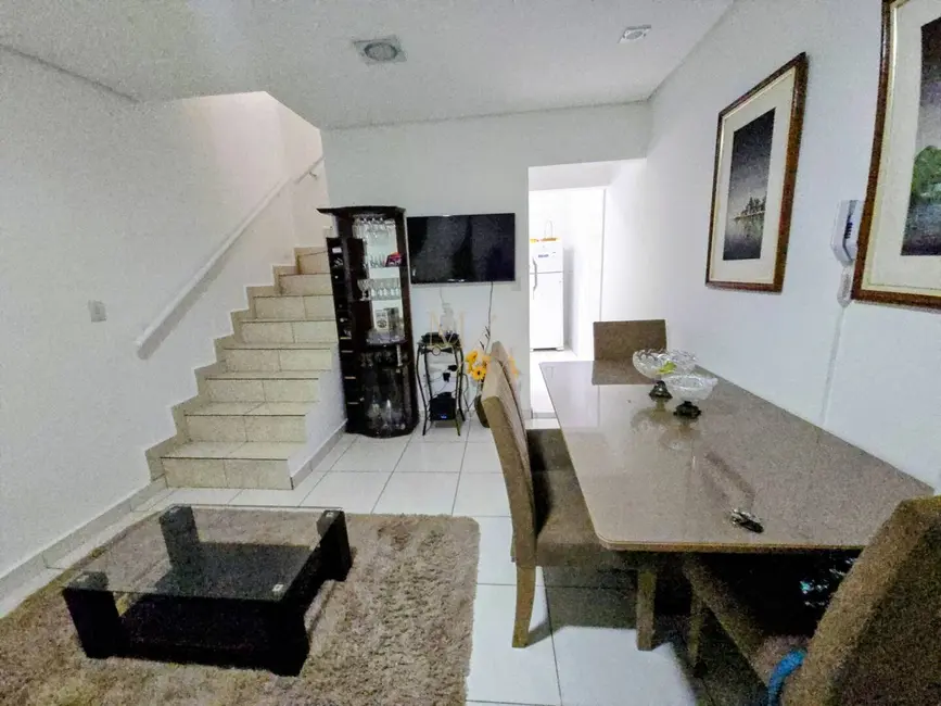 Foto 4 de Casa com 2 quartos à venda, 56m2 em Quietude, Praia Grande - SP