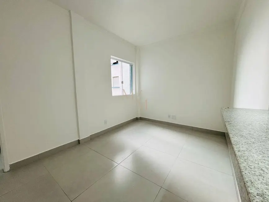 Foto 2 de Apartamento com 1 quarto à venda, 30m2 em Embaré, Santos - SP