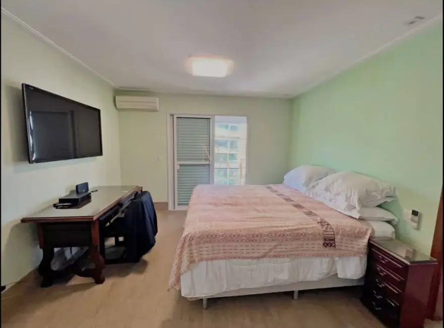 Foto 8 de Apartamento com 3 quartos à venda, 199m2 em Ponta da Praia, Santos - SP