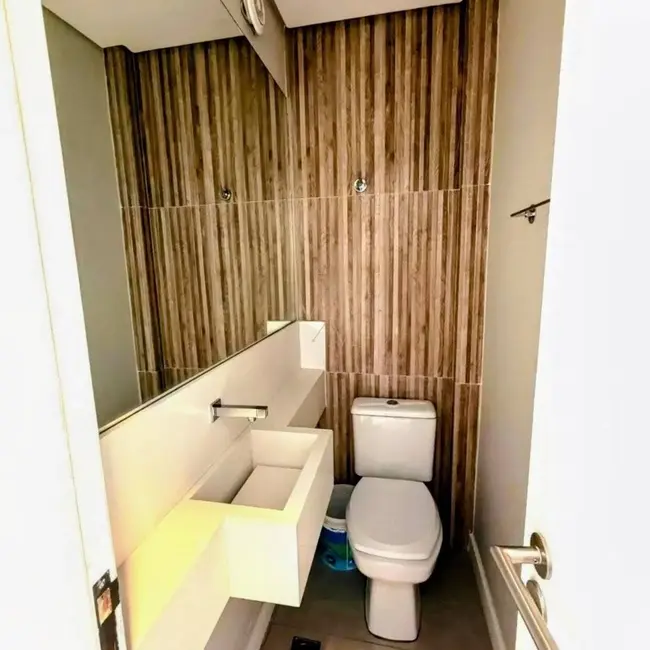 Casa com 2 quartos à venda, 101m2 em Marapé, Santos - SP - imagem 6 Foto 6 de Casa com 2 quartos à venda, 101m2 em Marapé, Santos - SP