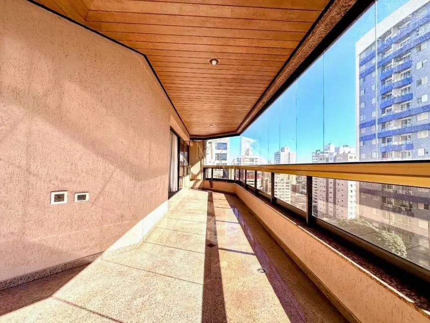 Foto 4 de Apartamento com 4 quartos à venda, 338m2 em Centro, Londrina - PR
