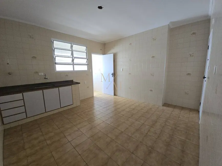 Apartamento com 2 quartos para alugar, 125m2 em Embaré, Santos - SP - imagem 9 Foto 9 de Apartamento com 2 quartos para alugar, 125m2 em Embaré, Santos - SP