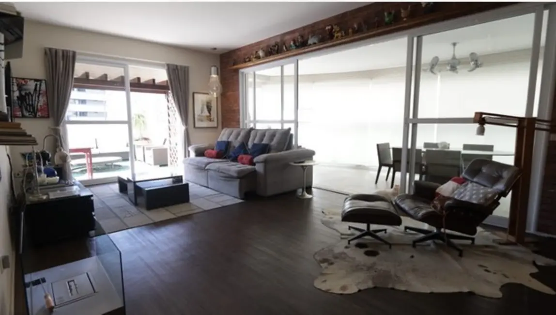Apartamento com 4 quartos à venda e para alugar, 335m2 em Ponta da Praia, Santos - SP - imagem 2 Foto 2 de Apartamento com 4 quartos à venda e para alugar, 335m2 em Ponta da Praia, Santos - SP