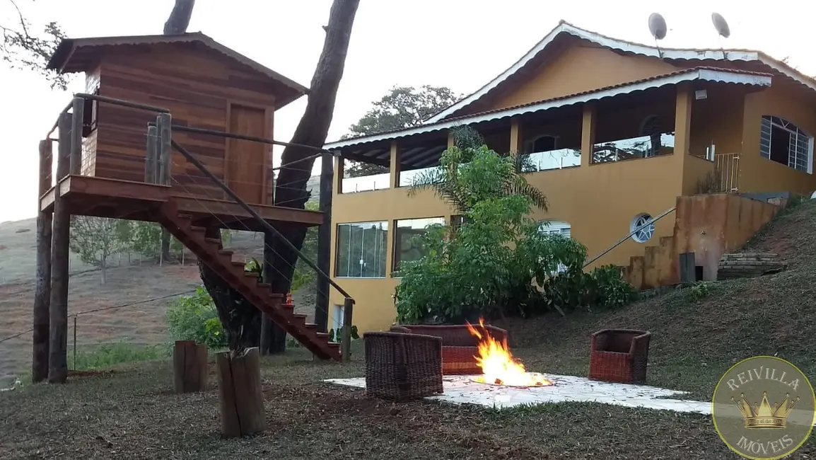 Foto 1 de Chácara com 3 quartos à venda, 550m2 em Piracaia - SP