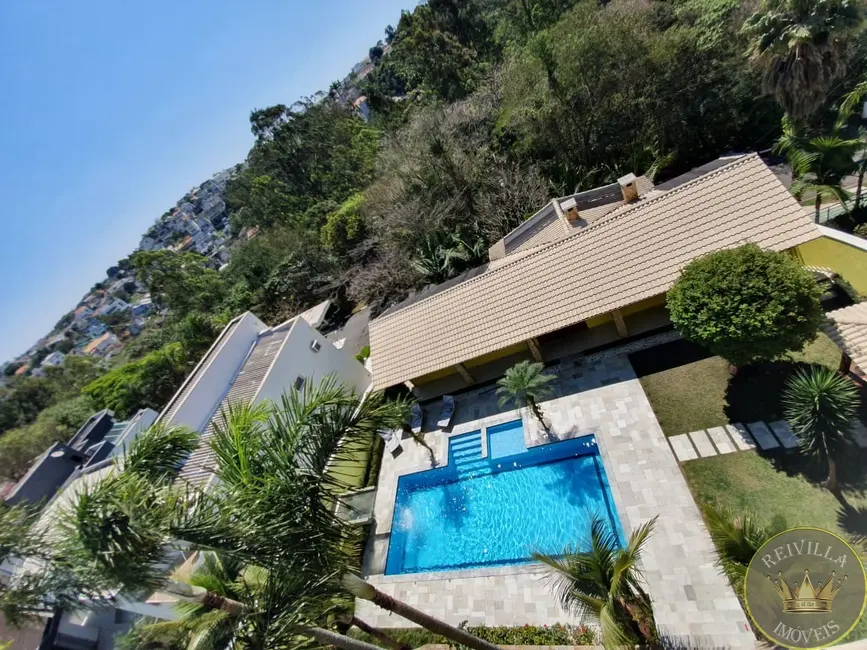 Chácara com 4 quartos à venda, 811m2 em Jardim Fazenda Rincão, Aruja - SP - imagem 3 Foto 3 de Chácara com 4 quartos à venda, 811m2 em Jardim Fazenda Rincão, Aruja - SP