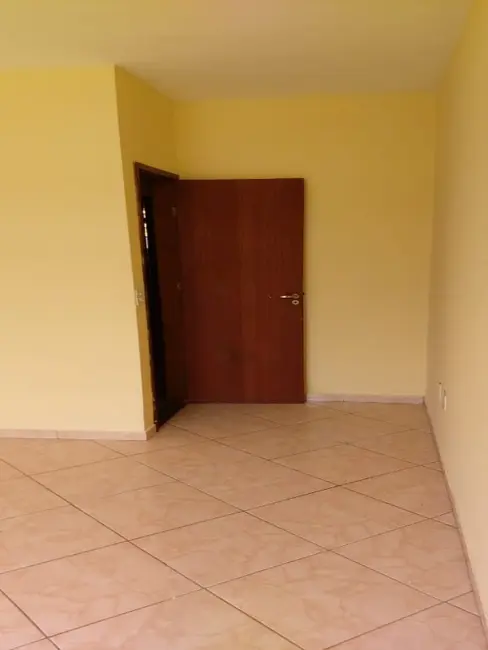 Foto 8 de Casa de Condomínio com 2 quartos para alugar, 104m2 em Marechal Hermes, Rio De Janeiro - RJ