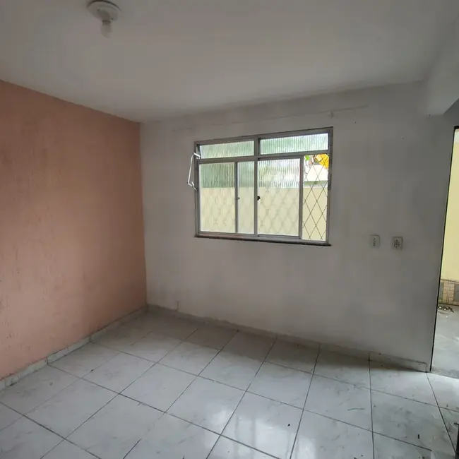 Foto 3 de Casa de Condomínio com 2 quartos para alugar, 104m2 em Marechal Hermes, Rio De Janeiro - RJ