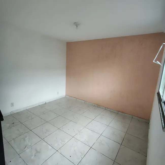 Foto 4 de Casa de Condomínio com 2 quartos para alugar, 104m2 em Marechal Hermes, Rio De Janeiro - RJ