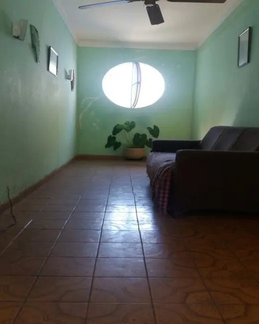 Casa com 3 quartos à venda, 120m2 em Marechal Hermes, Rio De Janeiro - RJ - imagem 9 Foto 9 de Casa com 3 quartos à venda, 120m2 em Marechal Hermes, Rio De Janeiro - RJ